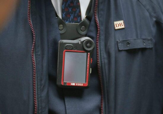 Bahn setzt auch im Fernverkehr auf Bodycams