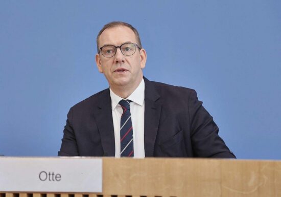 Wehrbeauftragter kritisiert Benachteiligung von Bundeswehr-Personal