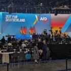 AfD-Parteitag trotz massiver Proteste pünktlich gestartet