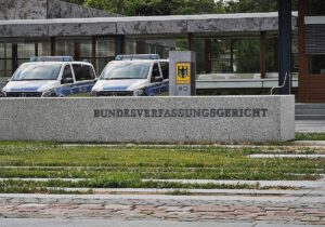 Verfassungsgericht bestätigt Arztvorbehalt für Eigenbluttherapie