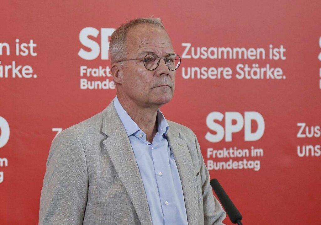 SPD-Fraktionschef verteidigt schwarz-rote Reformen