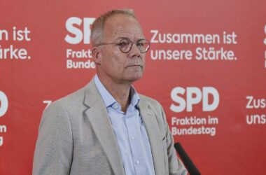 SPD-Fraktionschef verteidigt schwarz-rote Reformen