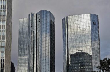 Berichte: Razzia in Zentrale der Deutschen Bank