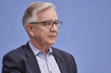 Bartsch kritisiert Unions-Brandmauer-Debatte als "dummes Zeug"