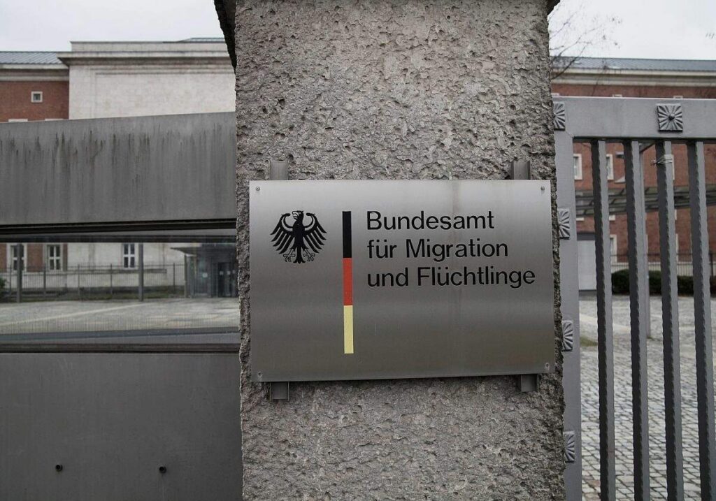 Deutlich mehr freiwillige Ausreisen abgelehnter Asylsuchender