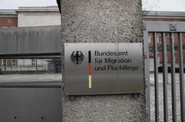 Deutlich mehr freiwillige Ausreisen abgelehnter Asylsuchender