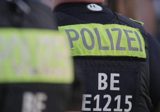 Polizei fahndet nach Schüssen auf Café in Köln nach Verdächtigem