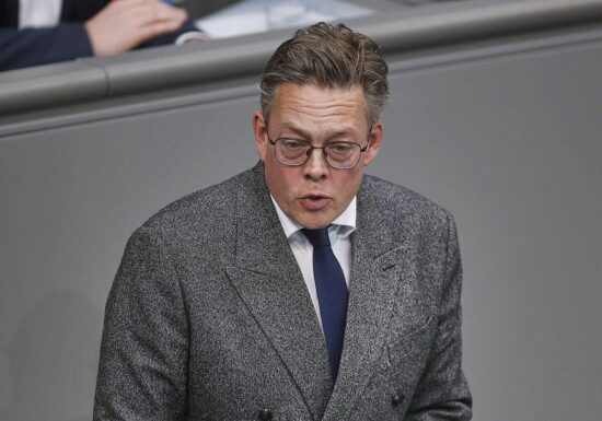 Grüne fordern Stärkung der Kontrolle bei Nachrichtendienstreform