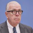 Ärztepräsident will pensionierte Ärzte an Schulen schicken