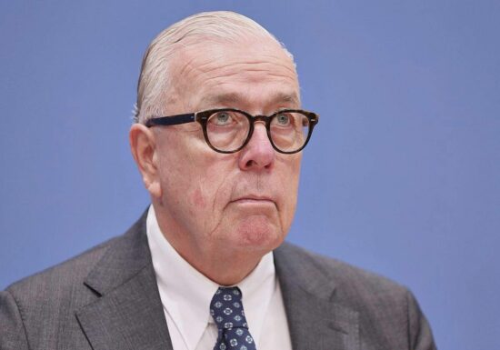 Ärztepräsident will pensionierte Ärzte an Schulen schicken
