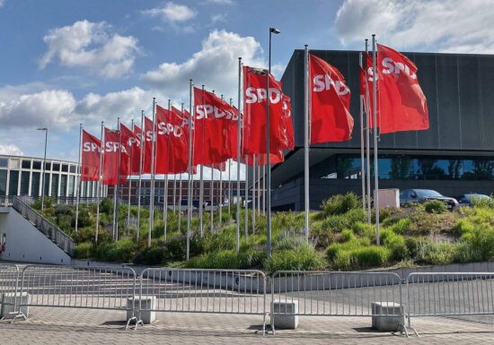 SPD-Politiker fordern Sonderparteitag im Herbst