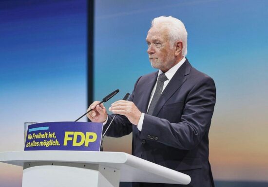 Kubicki fordert Bonus statt AU-Pflicht ab erstem Krankheitstag