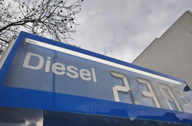 Spritpreise steigen im Wochenvergleich deutlich