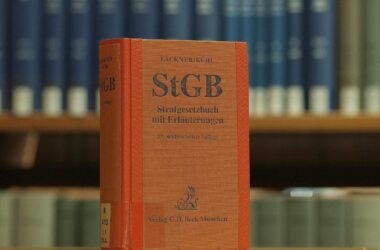 NRW-Justizminister verteidigt Jugendstrafrecht für Heranwachsende