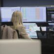 Dax startet kaum verändert - Anleger im Wartemodus