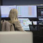 Dax startet kaum verändert - Anleger im Wartemodus