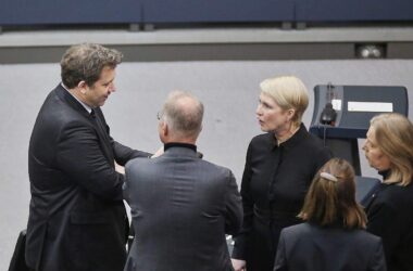 Schwesig stellt sich hinter SPD-Spitze