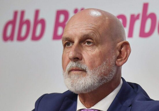 Beamtenbund: 631.000 Stellen im öffentlichen Dienst unbesetzt