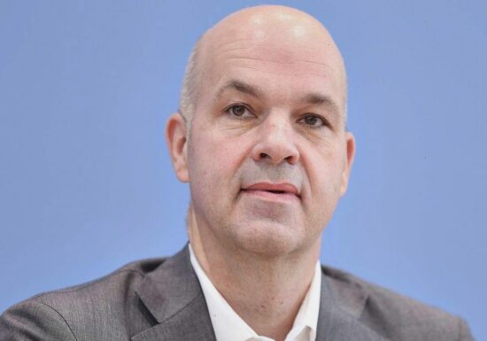 DIW-Präsident: Abschaffung der Rente mit 63 unverzichtbar