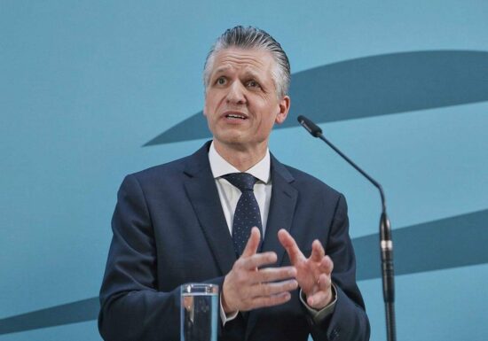 Frei ruft Union und SPD zur Geschlossenheit auf