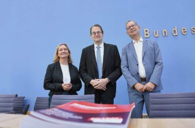 Linke legt Rechtsgutachten für bundesweiten Mietendeckel vor