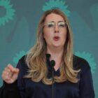 9.600 Hitztetote: Dröge kritisiert Schweigen des Kanzlers