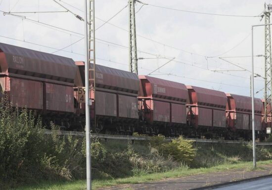 DB Cargo reaktiviert alte Güterwagen wegen Niedrigwasser