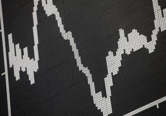 Dax tritt auf der Stelle - Sommermüdigkeit macht sich breit