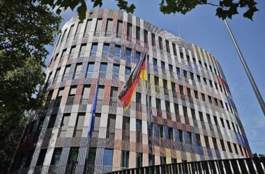 Özdemir spricht sich für Frau als Bundespräsidentin aus