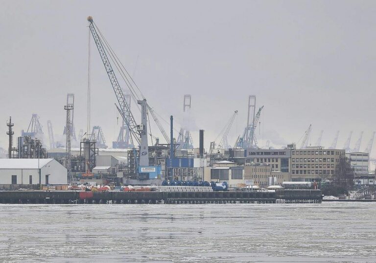 Warnstreiks an sechs deutschen Seehäfen gestartet
