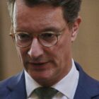 Wüst zurückhaltend bei nationaler Feuermanagementstrategie