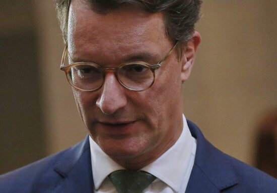 Wüst zurückhaltend bei nationaler Feuermanagementstrategie
