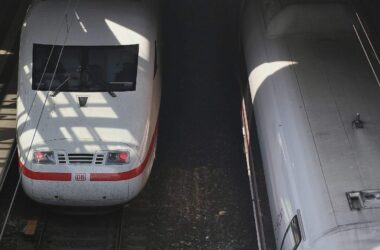 SPD unterstützt Bilgers Boni-Vorstoß für Bahn-Manager