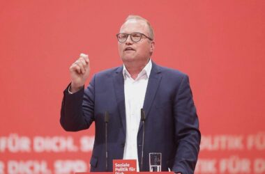 NRW-SPD-Spitzenkandidat will an Altersteilzeit länger festhalten