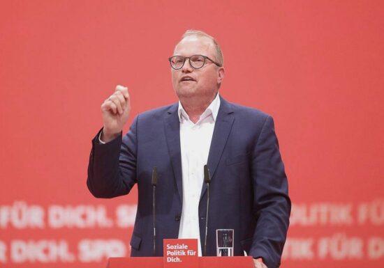 NRW-SPD-Spitzenkandidat will an Altersteilzeit länger festhalten