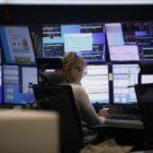 Dax startet positiv - Anleger blicken nach Washington