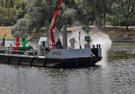 Krischer: Fahrrinnen-Optimierung am Rhein zentral