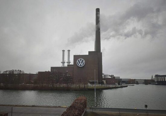 IG Metall droht VW mit Streiks