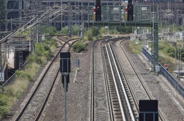 Grüne fordern mehr Geld für Schieneninfrastruktur