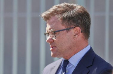 Schneider plant Millionenhilfe für Reparatur von Tschernobyl-Hülle