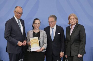 Frei fordert Umsetzung der kompletten Rentenreform