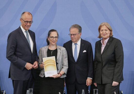 Frei fordert Umsetzung der kompletten Rentenreform