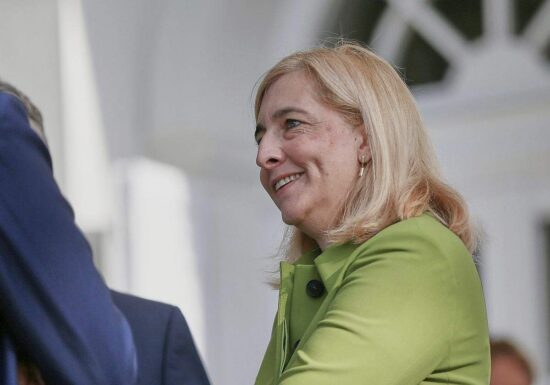 Warken: Merz bleibt Kanzler nach Ost-Wahlen