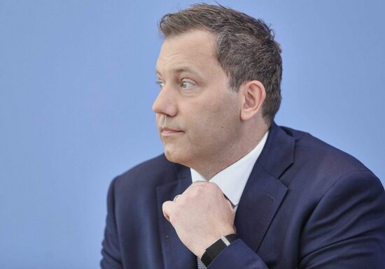 Union kritisiert Klingbeils Steuerpläne scharf