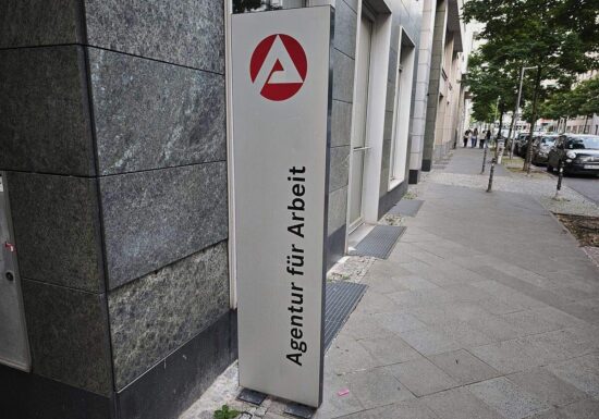 Ifo-Barometer: Unternehmen bauen weniger Personal ab
