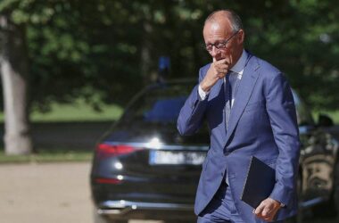 Merz bleibt im Umfragetief: 13 Prozent zufrieden