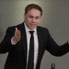 BPB: Ullrich will Demokratiekrise aktiv begegnen