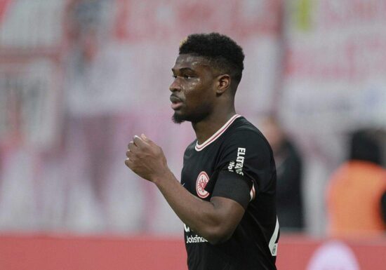 Schalke holt Dina Ebimbe