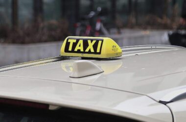 Bericht: Mercedes setzt wieder mehr auf Taxigeschäft