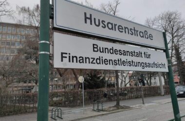 Bafin zieht in frühere Bahn-Zentrale in Frankfurt